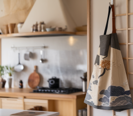 Comment intégrer un tablier japonais dans la décoration de ma cuisine ?